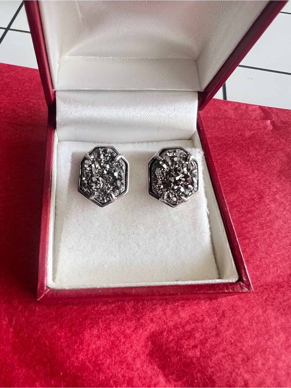 Kendra Scott Silver Hexagonal Drusy Large Logo Stud Earrings NWOT